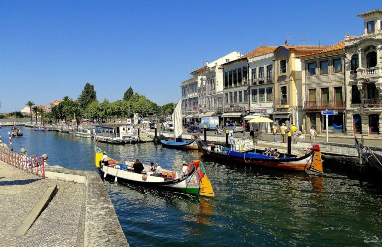 Aveiro: Qué Ver y Qué Hacer en la «Venecia Portuguesa»